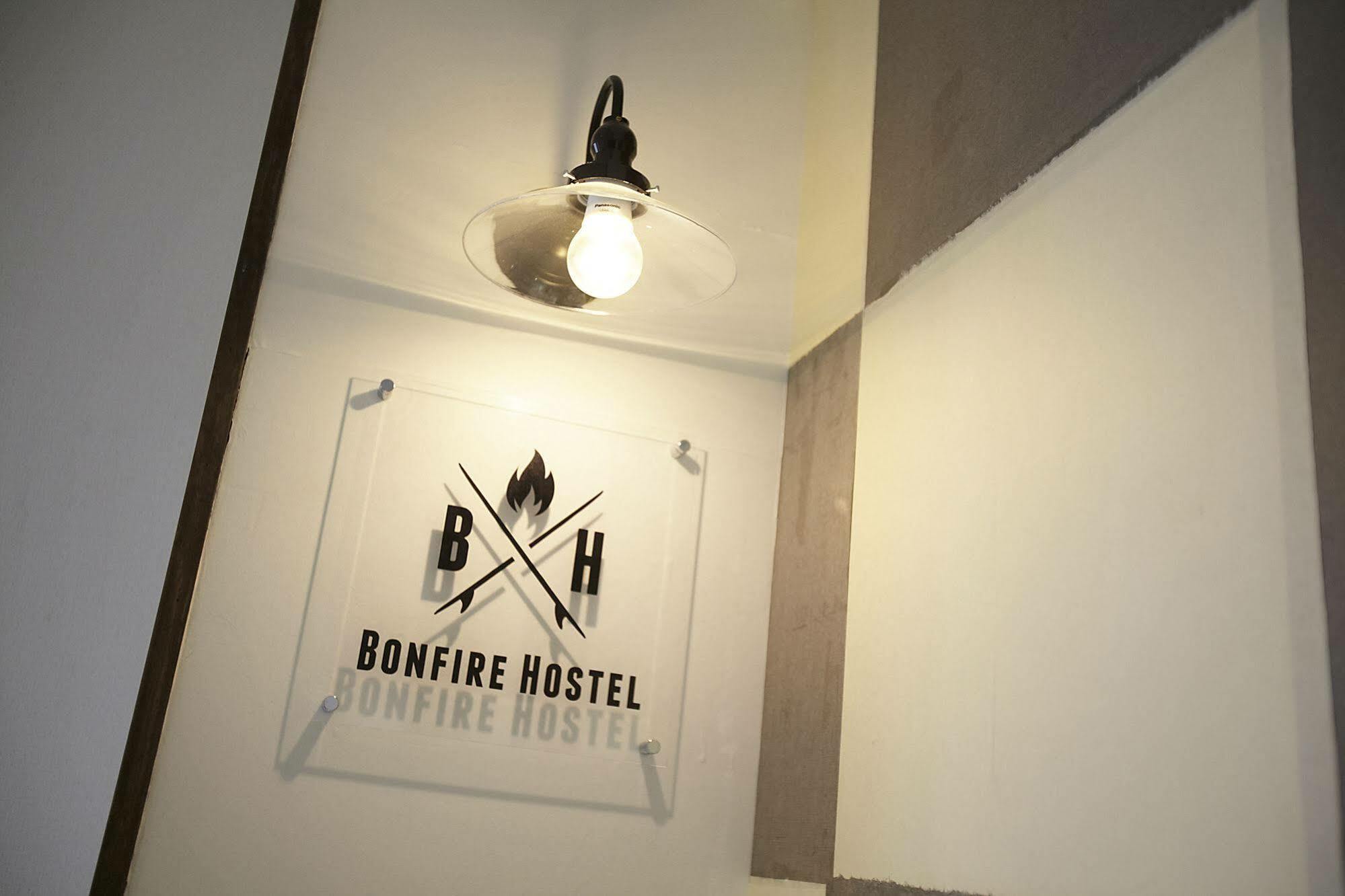 Bonfire Hostel Osaka Exterior foto